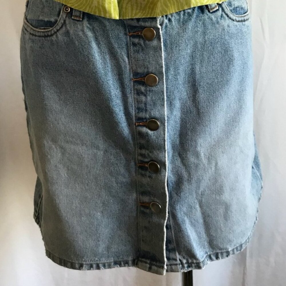 MODA International Button down Jean mini skir